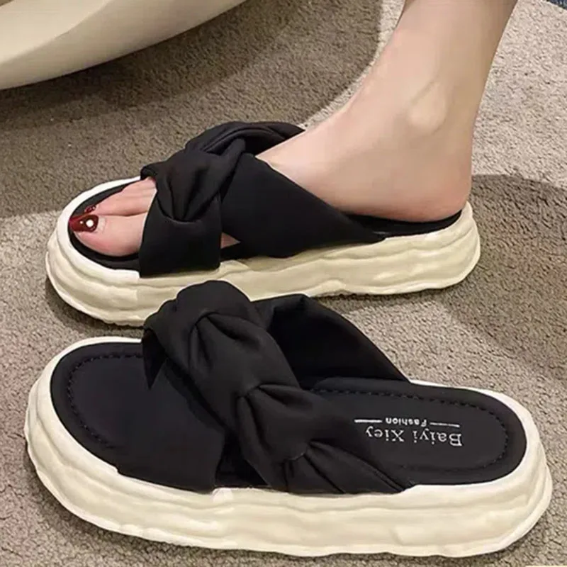 Кружево в рулоне Тапочки женские летние Нескользящие на толстой подошве красивые и элегантные универсальные пляжные сандалии и тапочки
Кружево в рулоне Тапочки женские летние Нескользящие на толстой подошве красивые и элегантные универсальные пляжные сандалии и тапочки