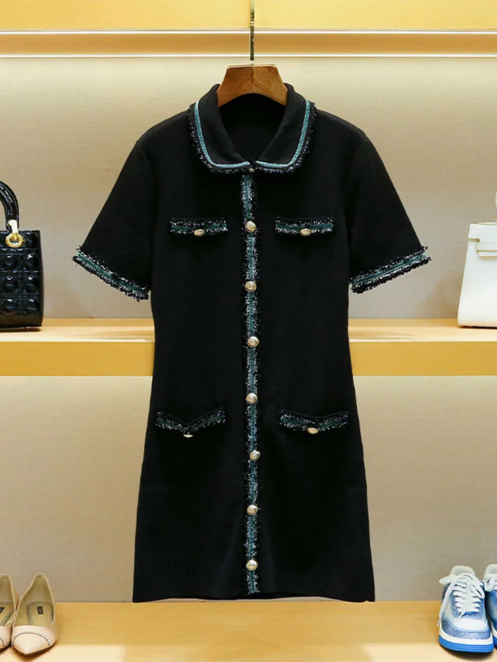 Tweed Short Sleeve Slim A-Line Skirt 2022 Summer Doll Collar Single Breasted Knit Dress Women
Tweed Short Sleeve Slim A-Line Skirt 2022 Summer Doll Collar Single Breasted Knit Dress Women