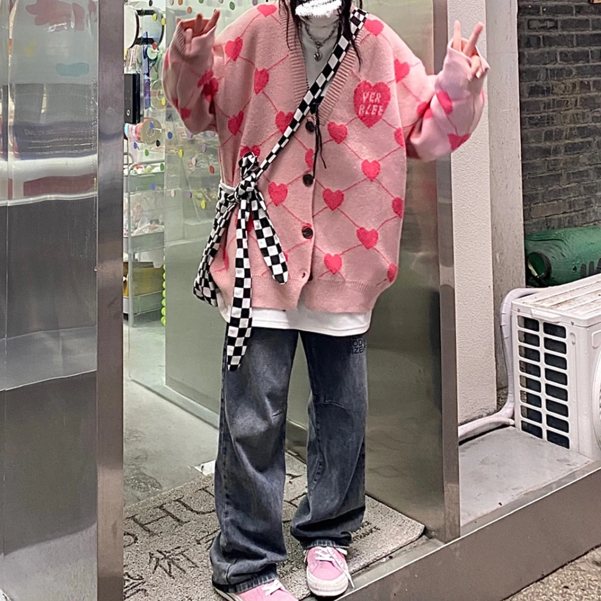 Женский вязаный кардиган в стиле хип-хоп, розовый свитер свободного покроя в Корейском стиле, Осень-зима 
Женский вязаный кардиган в стиле хип-хоп, розовый свитер свободного покроя в Корейском стиле, Осень-зима