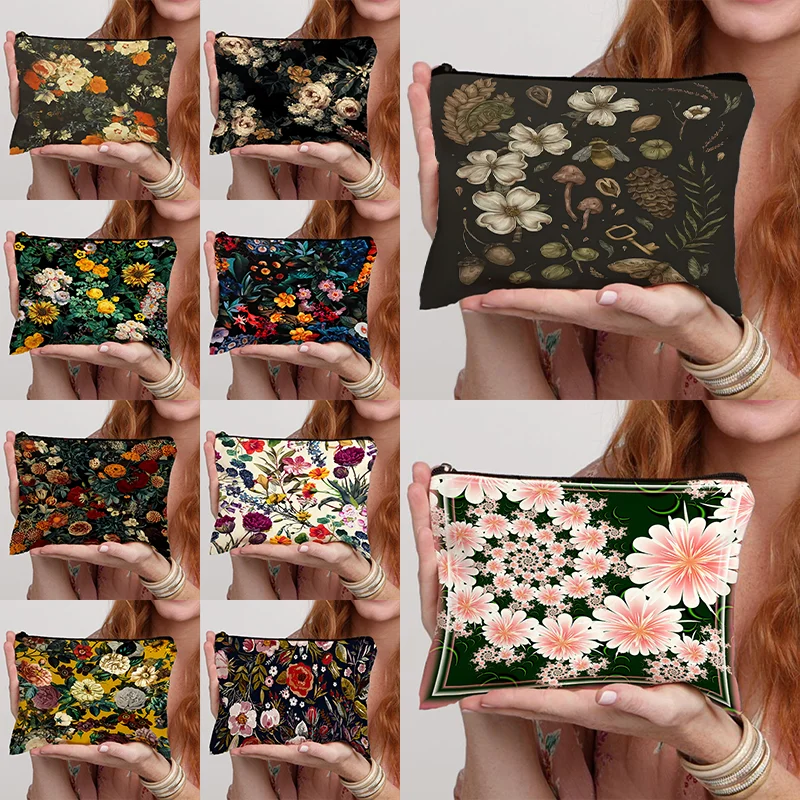 Vintage Floral Print Luxury Makeup Bag Professional Makeup Case Pencil Cases for Girls Organizer for Brushes Large Toilet Kit 
Vintage Floral Print Luxury Makeup Bag Professional Makeup Case Pencil Cases for Girls Organizer for Brushes Large Toilet Kit