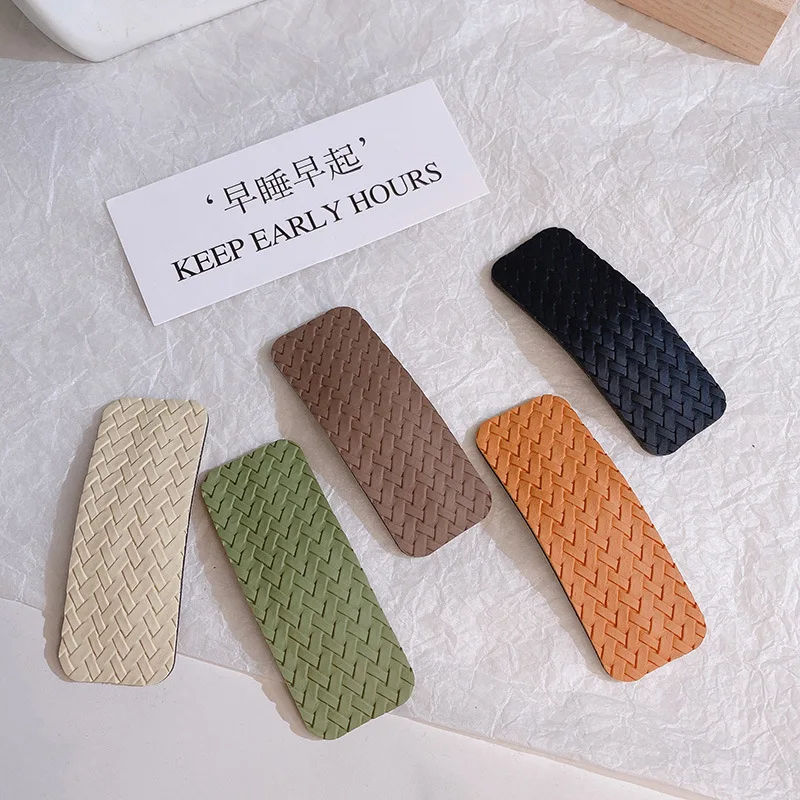 Korean New PU Leather Woven Hairpin Simple Temperament Bb Clip Net Red Versatile Headdress Girl's Back Hair Clip
Korean New PU Leather Woven Hairpin Simple Temperament Bb Clip Net Red Versatile Headdress Girl's Back Hair Clip