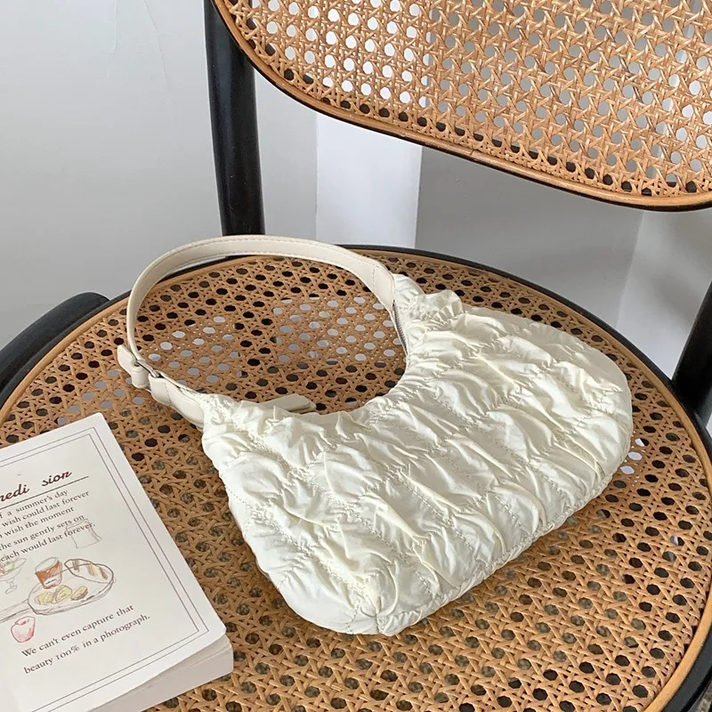 2023 New Fashion One Shoulder Dumpling Bag Sweet Armpit Bag Cream Puff Bag Bag Girl Cloud Pleated Bag Girl Purses and Handbags
2023 New Fashion One Shoulder Dumpling Bag Sweet Armpit Bag Cream Puff Bag Bag Girl Cloud Pleated Bag Girl Purses and Handbags