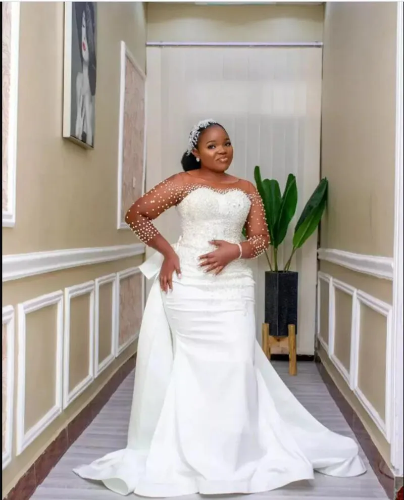 Charming Beaded Scoop Mermaid Wedding Dress with Detachable Train Lace Appliques Robe De Mariee Long Sleeves Bridal Gowns
Charming Beaded Scoop Mermaid Wedding Dress with Detachable Train Lace Appliques Robe De Mariee Long Sleeves Bridal Gowns
