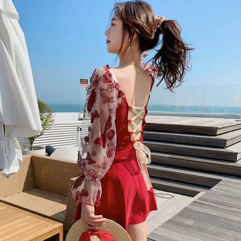 Sexy Summer Woman Swimsuit New One Pieces Covering Belly Thin Long Sleeve Blouse Hot Spring Conservative Student Sport Swimwear
Sexy Summer Woman Swimsuit New One Pieces Covering Belly Thin Long Sleeve Blouse Hot Spring Conservative Student Sport Swimwear