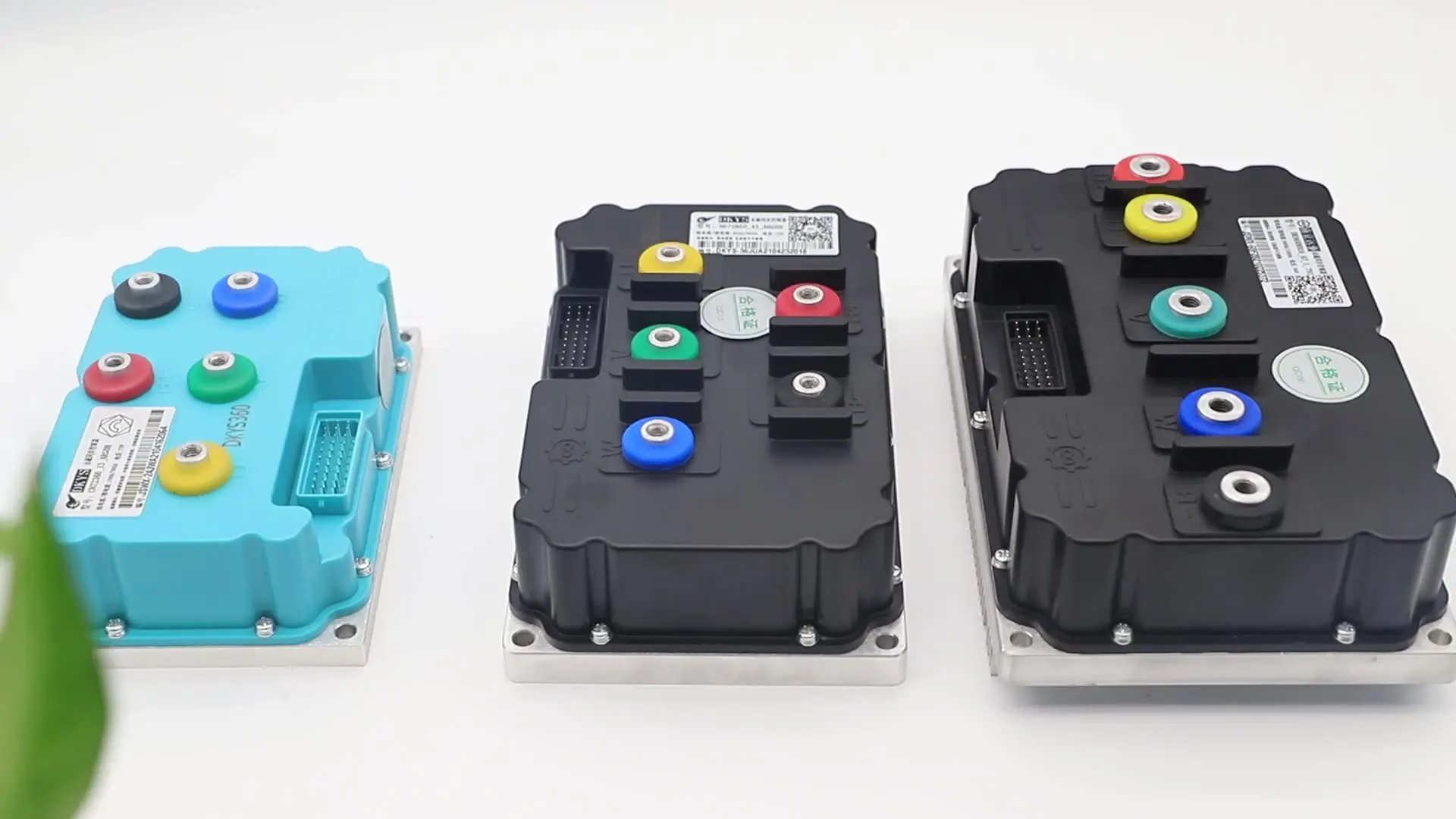 60V72V96V15KW28KW38KW intelligent brushless dc ev motor controller is suitable for large motorcycle electric vehicle drive
60V72V96V15KW28KW38KW intelligent brushless dc ev motor controller is suitable for large motorcycle electric vehicle drive