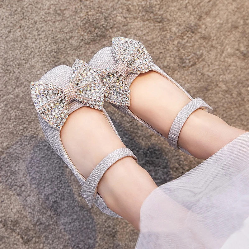 Children Shoes Girls with High Heels Rhinestone Bow Princess Girls Shoes Soft-soled Spring and Autumn New Performance Kids Shoes
Children Shoes Girls with High Heels Rhinestone Bow Princess Girls Shoes Soft-soled Spring and Autumn New Performance Kids Shoes