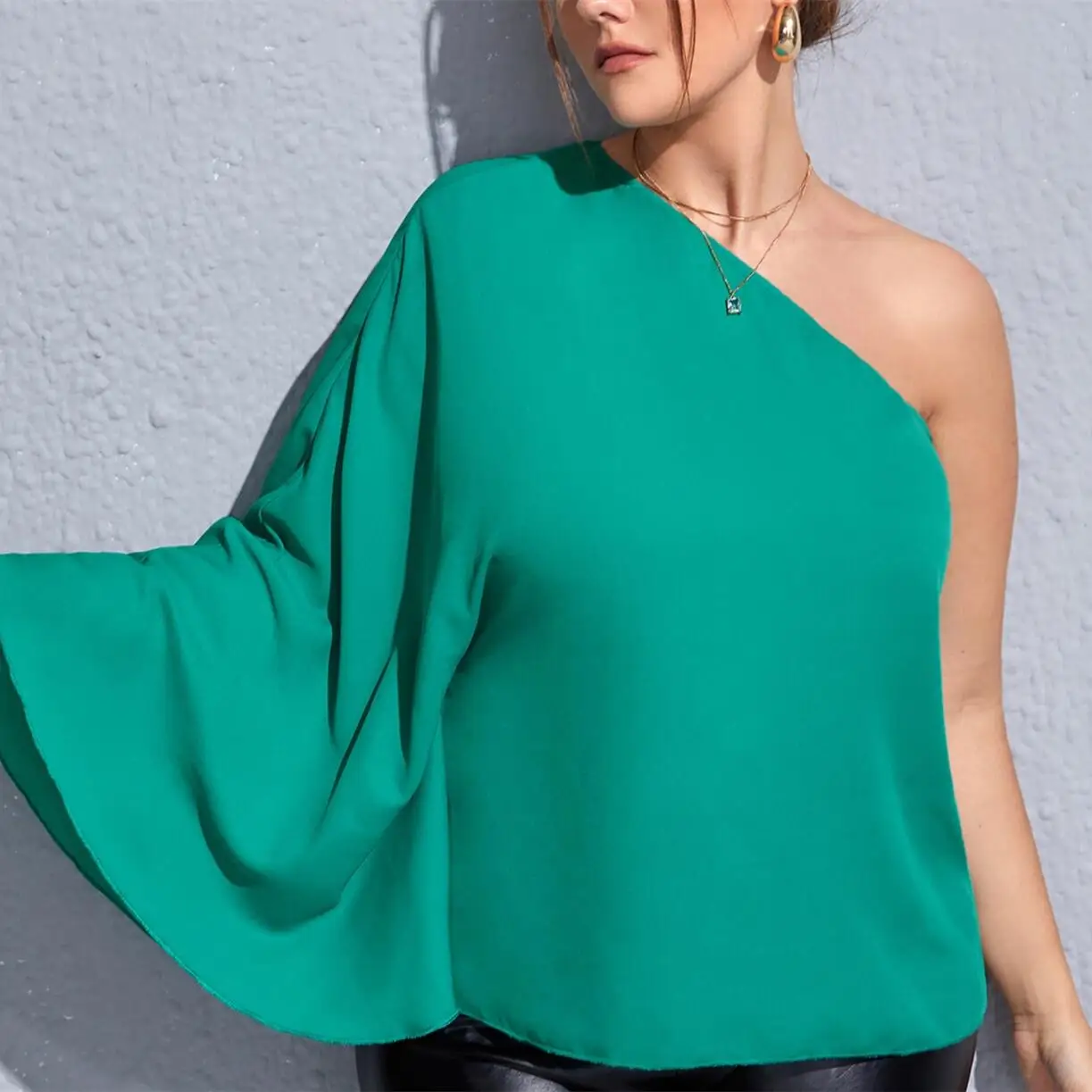 Plus Size Women Fashion Blouse 2022 Elegant Shirt Solid Sexy V Neck Tops Spring Long Sleeve Casual Party Tunic Blusas
Plus Size Women Fashion Blouse 2022 Elegant Shirt Solid Sexy V Neck Tops Spring Long Sleeve Casual Party Tunic Blusas