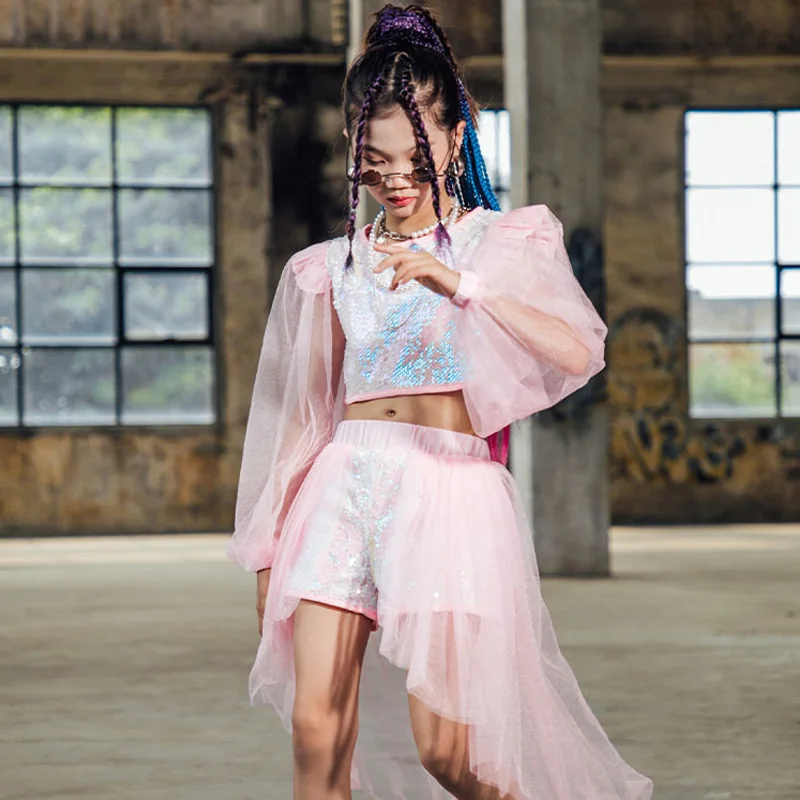 Girls Jazz Dance Costumes Gauze Sleeve Sequin Tops Shorts Kids Street Dance Clothes Hip Hop Pink Suit Festival Clothing
Girls Jazz Dance Costumes Gauze Sleeve Sequin Tops Shorts Kids Street Dance Clothes Hip Hop Pink Suit Festival Clothing