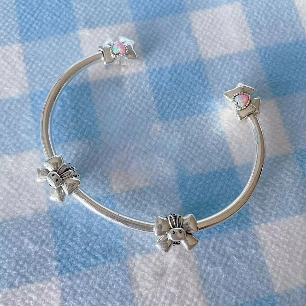 925 Sterling Silver Rabbit Bowknot Bow Spacer Beads Charms For Bracelets Bangle European Jewelry Making Collection
925 Sterling Silver Rabbit Bowknot Bow Spacer Beads Charms For Bracelets Bangle European Jewelry Making Collection