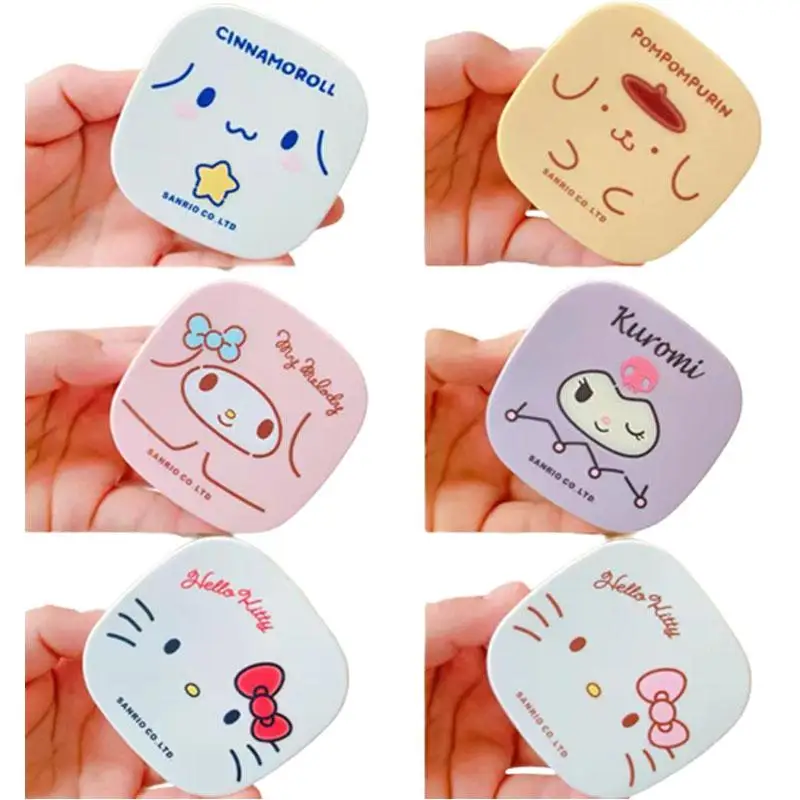 Sanrios Hellokittys Kuromi Cinnamoroll My Melody милый мультяшный аниме контейнер для ухода за контактными линзами портативный косметологический зажим для учен...
Sanrios Hellokittys Kuromi Cinnamoroll My Melody милый мультяшный аниме контейнер для ухода за контактными линзами портативный косметологический зажим для учен...