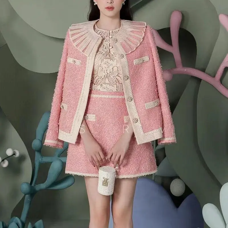 2022 Autumn New Pink Small Fragrance Tweed Suit Lace Collar Coat Skirt Two-piece Suit Women's Clothing
2022 Autumn New Pink Small Fragrance Tweed Suit Lace Collar Coat Skirt Two-piece Suit Women's Clothing