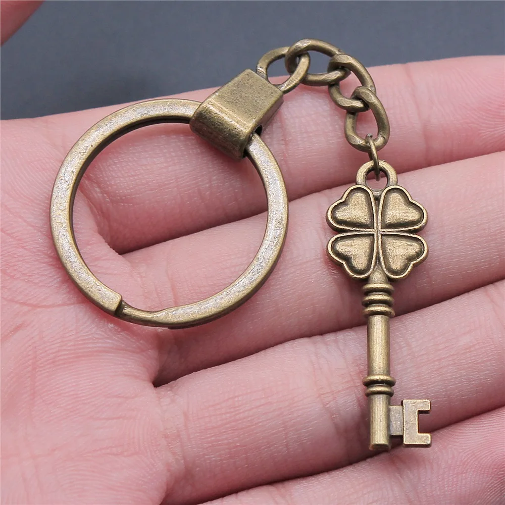 Antique Bronze Color 37x13mm Four-Leaf Keys Pendants Keyring Holder Men Jewelry Fashion KeychainDropshipping
Antique Bronze Color 37x13mm Four-Leaf Keys Pendants Keyring Holder Men Jewelry Fashion KeychainDropshipping