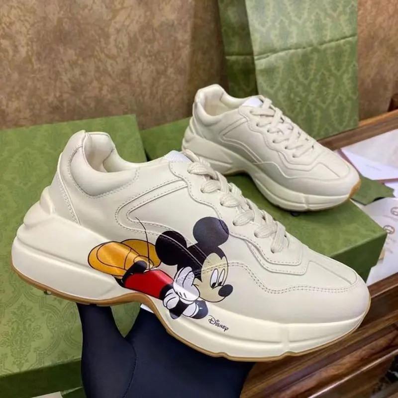 Аксессуары для косплея Disney, модные повседневные беговые кроссовки в европейском и американском стиле для мужчин и женщин с изображением Ми...
Аксессуары для косплея Disney, модные повседневные беговые кроссовки в европейском и американском стиле для мужчин и женщин с изображением Ми...