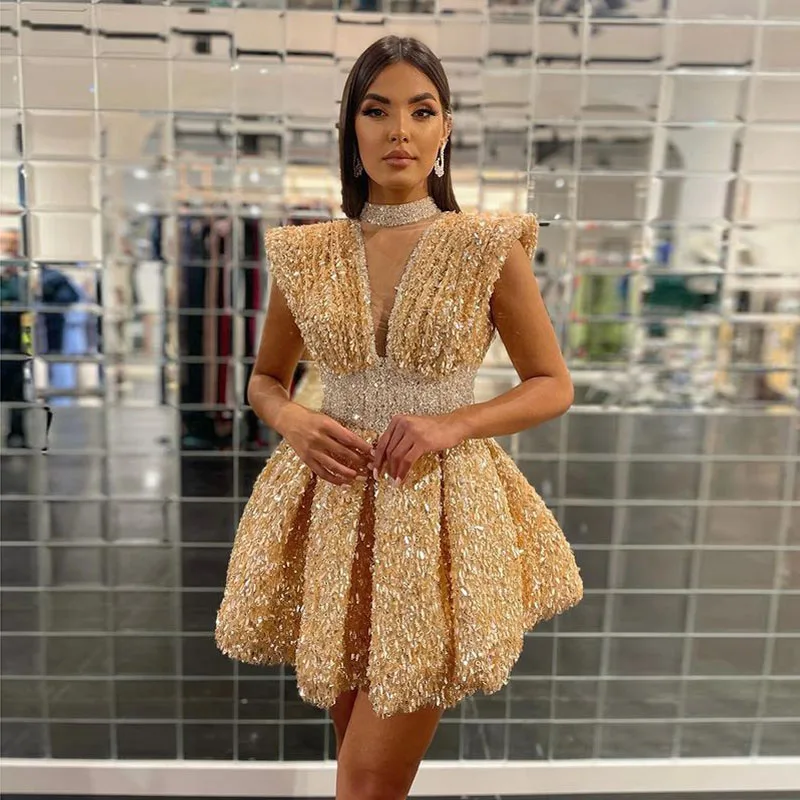 Glitter Gold Sequins Short Prom Dresses 2022 High Neck Pleated Sequined Above Knee Birthday Party Dress Sparkly Cocktail Gowns
Glitter Gold Sequins Short Prom Dresses 2022 High Neck Pleated Sequined Above Knee Birthday Party Dress Sparkly Cocktail Gowns