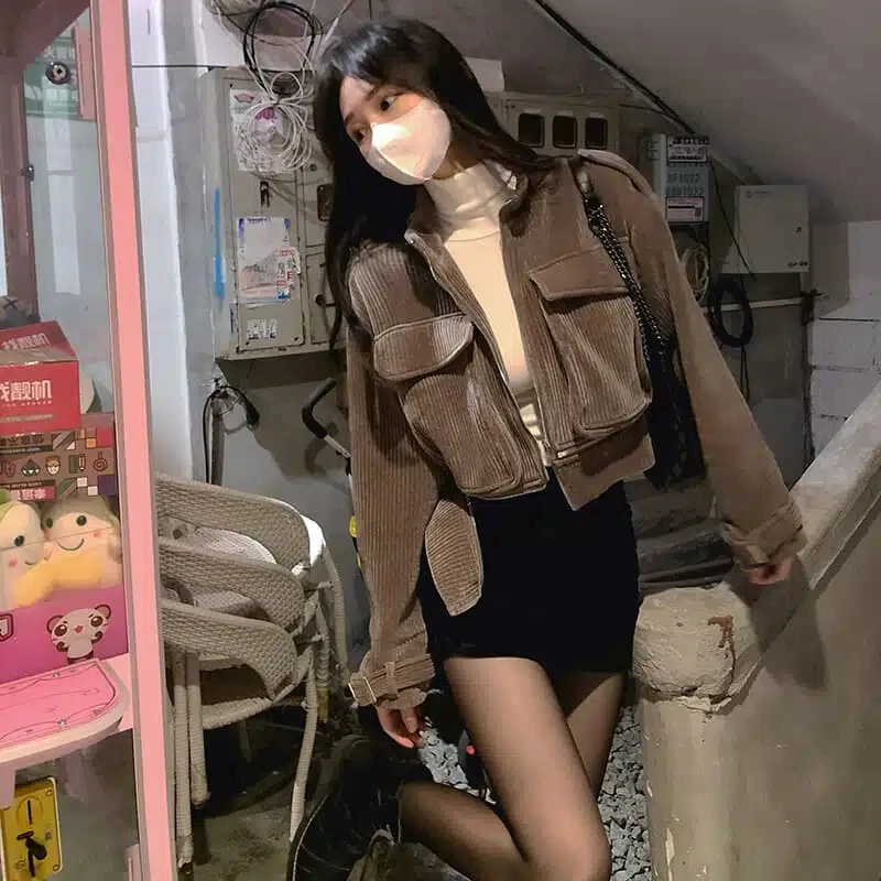 Corduroy Short Jacket Autumn Winter 2022 Aesthetic Loose Women's Clothing Thickened Woolen Cloth Plush Coat Korean Fashion
Corduroy Short Jacket Autumn Winter 2022 Aesthetic Loose Women's Clothing Thickened Woolen Cloth Plush Coat Korean Fashion