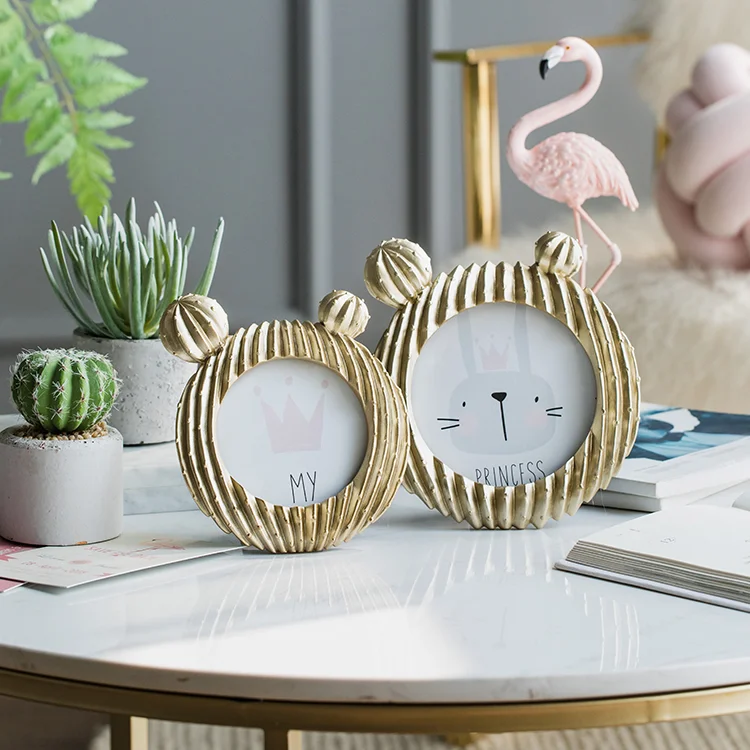 Luxury Modern Photo Frame Gold Ornament Design Display Frame Picture Holder Living Room Ramki Na Zdjecie Home Decor DF50XK
Luxury Modern Photo Frame Gold Ornament Design Display Frame Picture Holder Living Room Ramki Na Zdjecie Home Decor DF50XK