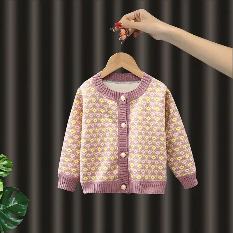 2022 girls' autumn cardigan new baby knitted coat Korean children's westernized sweater children's thread clothes P6408
2022 girls' autumn cardigan new baby knitted coat Korean children's westernized sweater children's thread clothes P6408