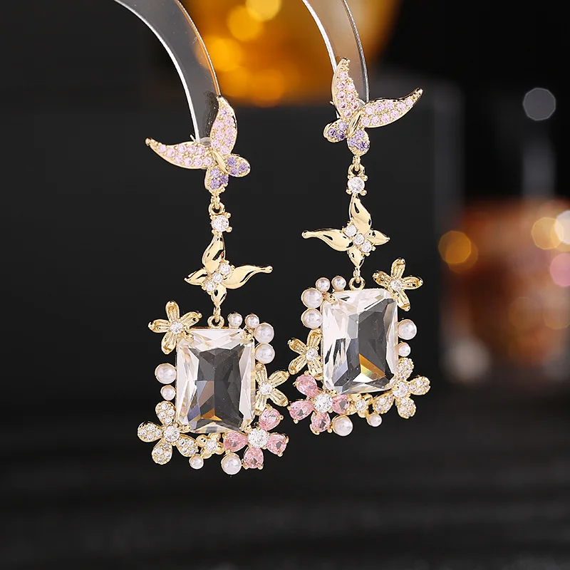 S925 silver needle super flash square zircon earrings light luxury pearl flower butterfly earrings LYX178
S925 silver needle super flash square zircon earrings light luxury pearl flower butterfly earrings LYX178