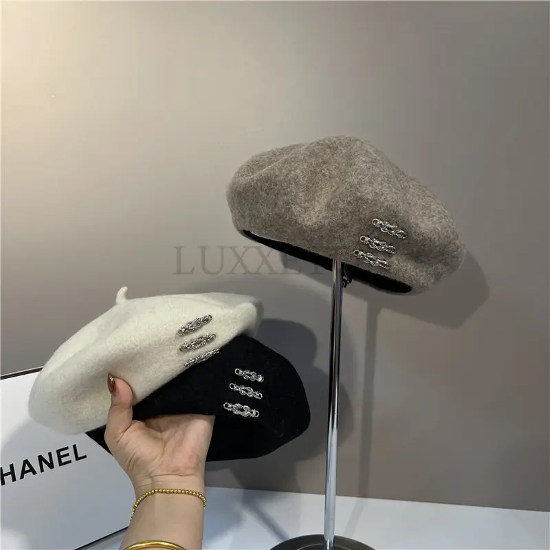 Black Beret Women British Retro Autumn and Winter Solid Color Wool Pearl Painted Hat New Japanese Pumpkin Hat Launched LUXXETON
Black Beret Women British Retro Autumn and Winter Solid Color Wool Pearl Painted Hat New Japanese Pumpkin Hat Launched LUXXETON