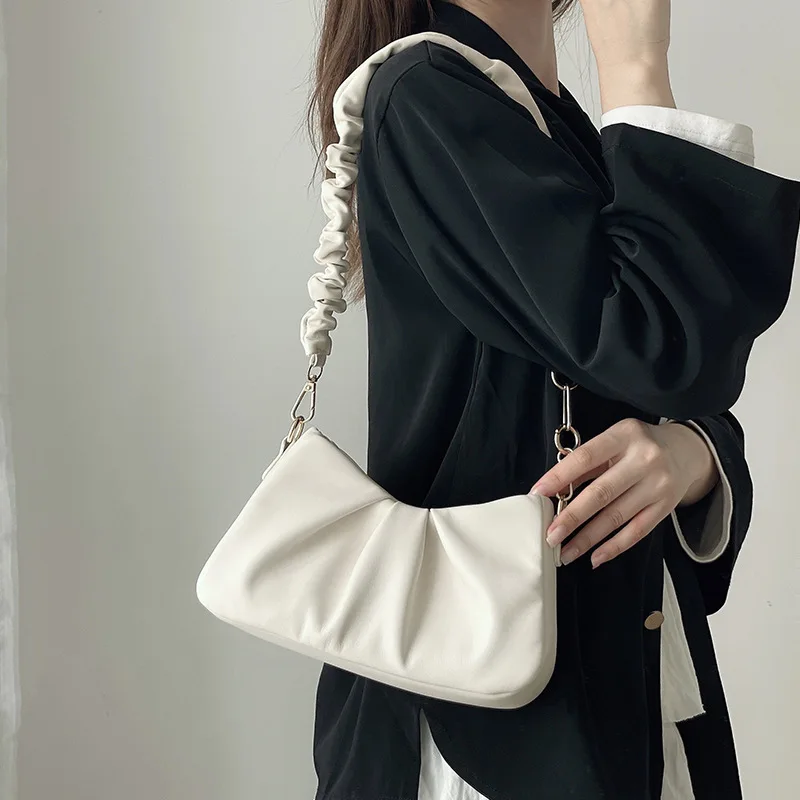 Simple Armpit Bag Solid Color Underarm Handbag for Women PU Leather Handbags Female Fashion Top-Handle Bags Tote Messenger 2023 
Simple Armpit Bag Solid Color Underarm Handbag for Women PU Leather Handbags Female Fashion Top-Handle Bags Tote Messenger 2023