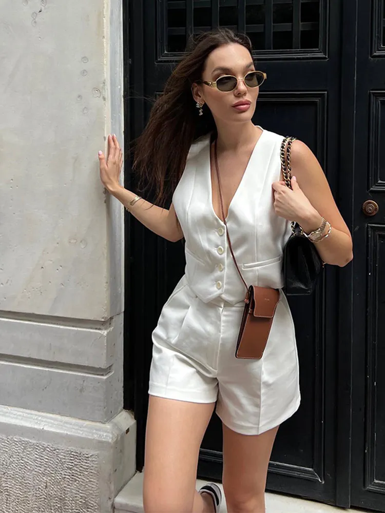 

Women Fashion Solid Vest Shorts Sets V-neck Single Breasted Top High Waist Short Suit 2023 Summer Causal Holiday Vocation Outfit