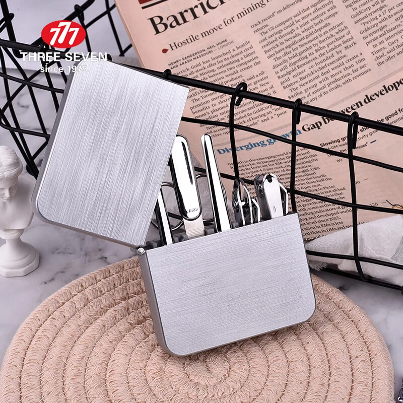THREE SEVEN/777 Portable Manicure Set Pedicure kit Travel Case Kit Nail Clippers Fingernail Cutters 7in1 Exquisite Gift
THREE SEVEN/777 Portable Manicure Set Pedicure kit Travel Case Kit Nail Clippers Fingernail Cutters 7in1 Exquisite Gift