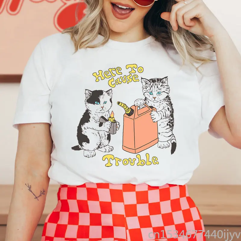 Here To Cause Trouble T-Shirt Cool Funny Tee Shirt Gift Cat Animals Pets LOL 80s Retro Print T-shirts Womens Cotton Tees
Here To Cause Trouble T-Shirt Cool Funny Tee Shirt Gift Cat Animals Pets LOL 80s Retro Print T-shirts Womens Cotton Tees