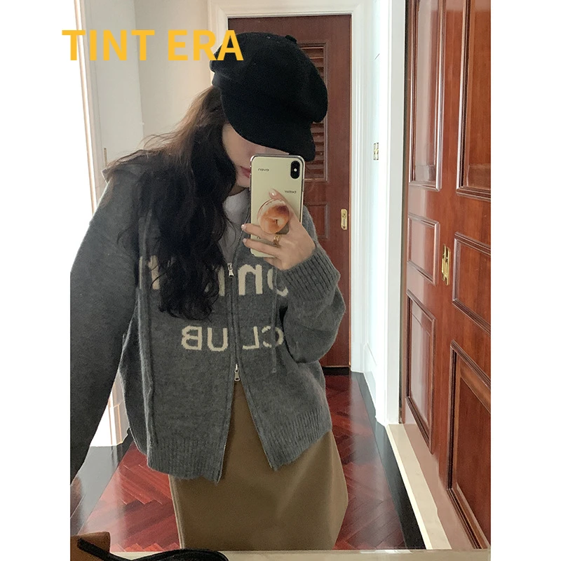 TINT ERA Letter Hooded Sweater Women's 2022 Autumn Winter Korean Fashion Loose Relaxed Zipper Cardigan Coat Femme
TINT ERA Letter Hooded Sweater Women's 2022 Autumn Winter Korean Fashion Loose Relaxed Zipper Cardigan Coat Femme