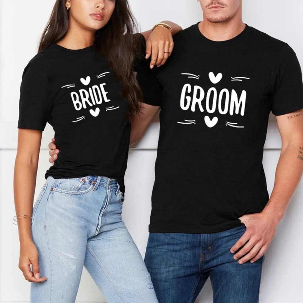 BRIDE GROOM Letter Printing Couples T Shirt for Lovers Clothes Summer Short Sleeve Tops Husband Wife Femme Funny Clothing DTG1
BRIDE GROOM Letter Printing Couples T Shirt for Lovers Clothes Summer Short Sleeve Tops Husband Wife Femme Funny Clothing DTG1