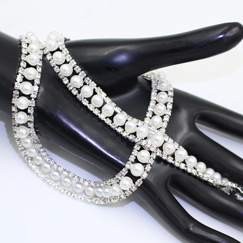 1 yard Many Styles Small pearl crystal Manual rhinestones trim Ribbon metal chain for dress, bag, shoes accessories Craft Sewing
1 yard Many Styles Small pearl crystal Manual rhinestones trim Ribbon metal chain for dress, bag, shoes accessories Craft Sewing