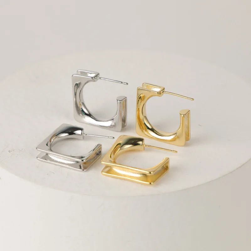 2022 New Fashion Women Vintage Geometric Hollow-out Square Earring Women Sexy Party Hollow-out Mental Opening Square Earring
2022 New Fashion Women Vintage Geometric Hollow-out Square Earring Women Sexy Party Hollow-out Mental Opening Square Earring
