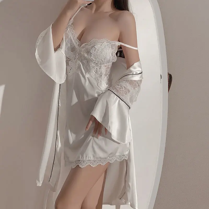 Women's Sexy Pajamas Ice Silk Material Thin Silky Fashion New Home Pajamas Top Shorts Bra Suit Spring / Summer New Sleeveless
Women's Sexy Pajamas Ice Silk Material Thin Silky Fashion New Home Pajamas Top Shorts Bra Suit Spring / Summer New Sleeveless