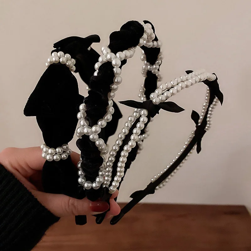 New French Pearl Bow Women Headband Korean Black High-quality Temperament Velvet Hairband Personality Simple Hair Accessories
New French Pearl Bow Women Headband Korean Black High-quality Temperament Velvet Hairband Personality Simple Hair Accessories