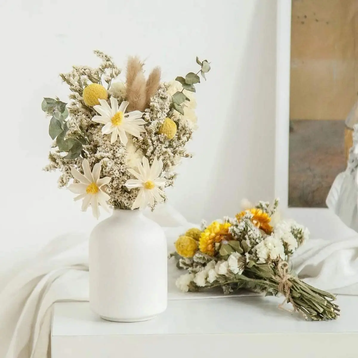 ceramic Small Vase Handmade Home Decoration Ceramic Vase for Shelf
ceramic Small Vase Handmade Home Decoration Ceramic Vase for Shelf