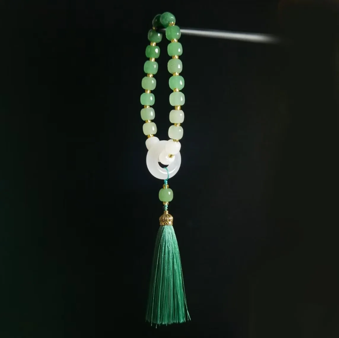 Golden Silk Jade Stone Beads Tassel Bracelet Necklace Tibetan Buddhist Mala Buddha Charm Rosary Yoga Men Woman Jewelry 
Golden Silk Jade Stone Beads Tassel Bracelet Necklace Tibetan Buddhist Mala Buddha Charm Rosary Yoga Men Woman Jewelry