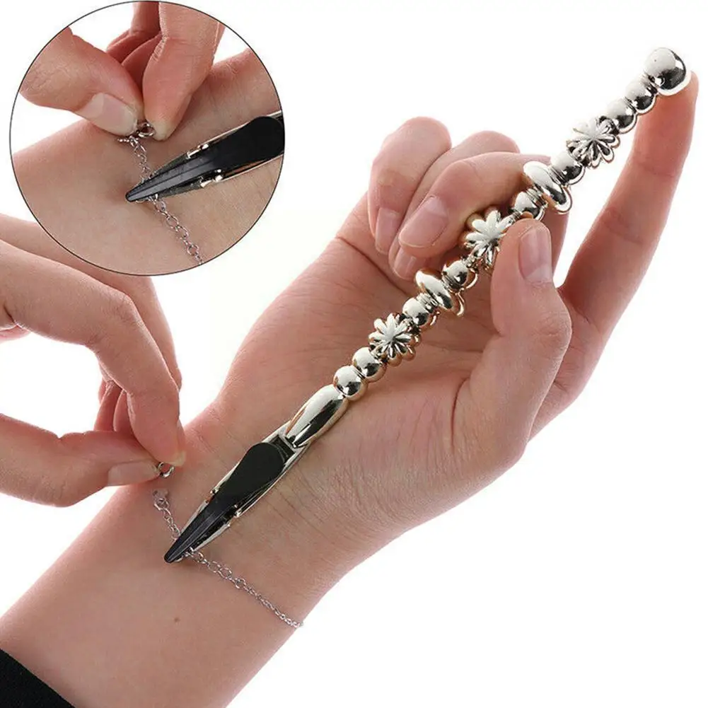 Abs Material Lady’s Bracelet Buckle Auxiliaries Clip Tool Diy Assistant Tool Clip Tool Tool Trinkets Necklace Bracelet Jewe Y3n2
Abs Material Lady’s Bracelet Buckle Auxiliaries Clip Tool Diy Assistant Tool Clip Tool Tool Trinkets Necklace Bracelet Jewe Y3n2