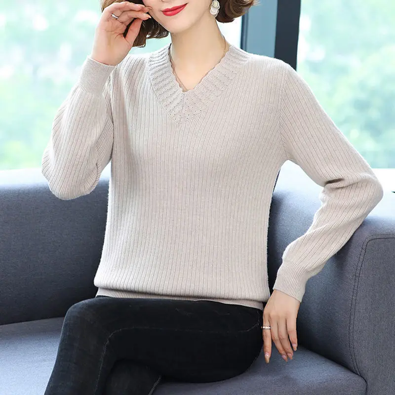 Sweater pullover spring and autumn early autumn loose fashion foreign v neck solid reducing age knitted bottom sweater top women
Sweater pullover spring and autumn early autumn loose fashion foreign v neck solid reducing age knitted bottom sweater top women