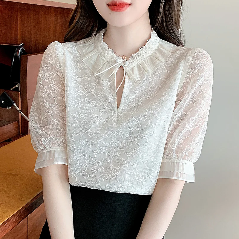 Шифоновая женская блузка приталенная кружевная Повседневная рубашка летний топ в Корейском стиле Женская одежда с коротким рукавом
Шифоновая женская блузка приталенная кружевная Повседневная рубашка летний топ в Корейском стиле Женская одежда с коротким рукавом