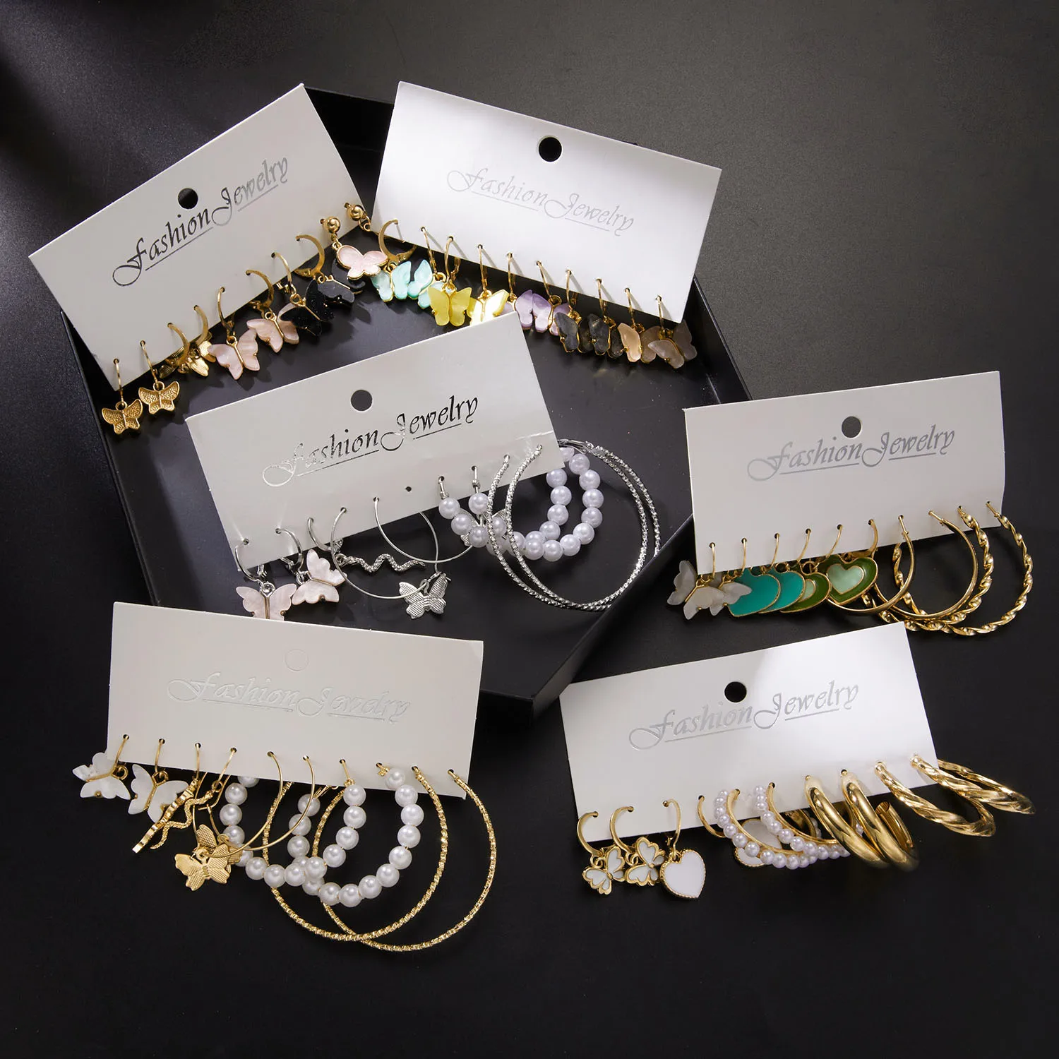Geometrical Butterfly Enamel Earrings Set Big Circle Piercings Earrings for Women Imitation Pearl Hoops Cute Ear Buckle Jewelry
Geometrical Butterfly Enamel Earrings Set Big Circle Piercings Earrings for Women Imitation Pearl Hoops Cute Ear Buckle Jewelry
