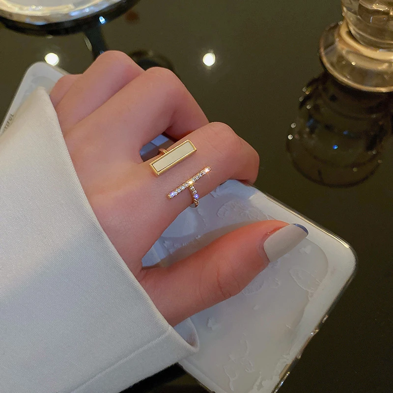 U-Magical Luxury Cubic Zircon Geometrical Open Ring for Women Gold Metallic Adjustable Index Finger Ring Jewelry Accessories
U-Magical Luxury Cubic Zircon Geometrical Open Ring for Women Gold Metallic Adjustable Index Finger Ring Jewelry Accessories