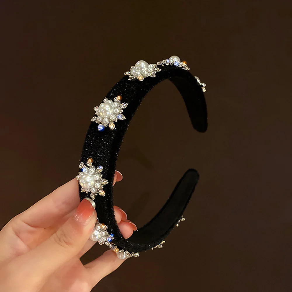 South Korea's New Black Golden Velvet Pearl Wide Hairpin Hair Hoop, Go Out, Versatile Temperament, Headband Hair Accessories
South Korea's New Black Golden Velvet Pearl Wide Hairpin Hair Hoop, Go Out, Versatile Temperament, Headband Hair Accessories