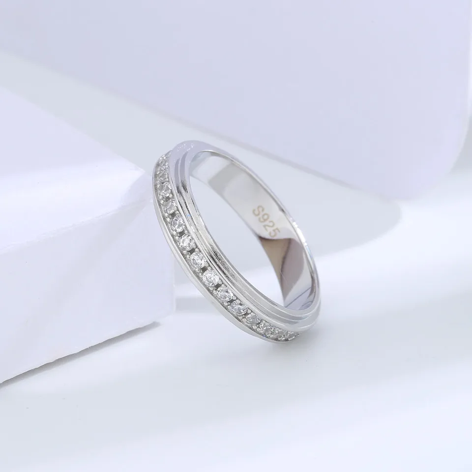 925 Sterling Silver Classic White Wedding Ring Light Zircon Circle Ring Finger for Woman Girl Fashion Luxury Jewelry Rings
925 Sterling Silver Classic White Wedding Ring Light Zircon Circle Ring Finger for Woman Girl Fashion Luxury Jewelry Rings