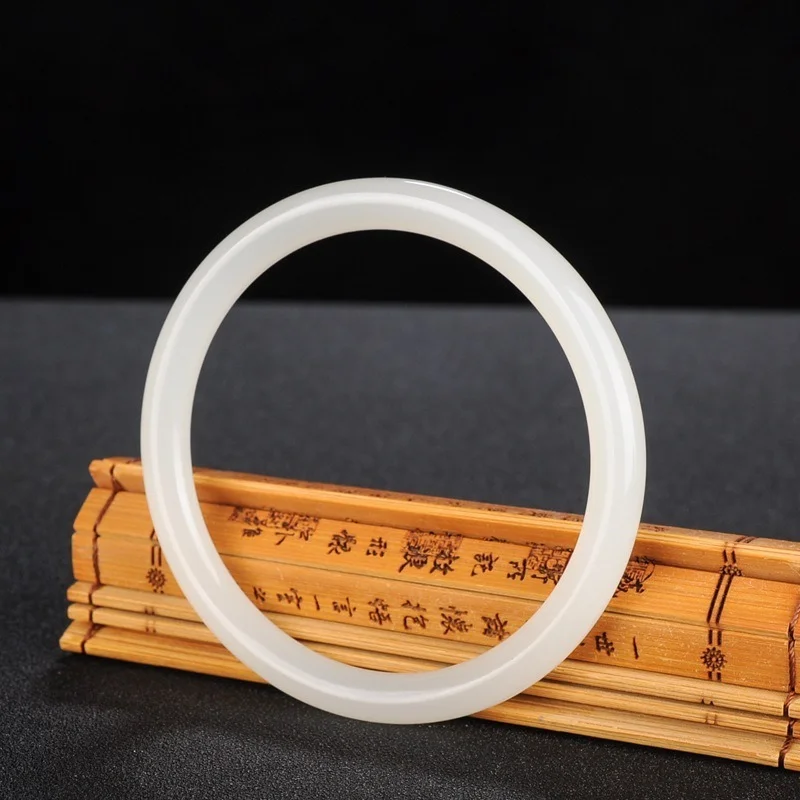 Natural Hetian White Jade Round Bracelet Bangle Chinese Fashion Jewelry Hand Carved Charm Amulet Accessories Gifts for Women Men
Natural Hetian White Jade Round Bracelet Bangle Chinese Fashion Jewelry Hand Carved Charm Amulet Accessories Gifts for Women Men