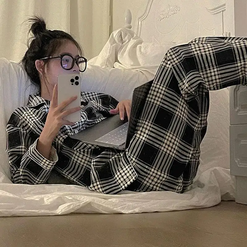 Новинка, пижама в стиле Instagram, Женская весенне-осенняя Корейская версия 2022, простой костюм из двух частей в сеточку, красную, японскую клетку,...
Новинка, пижама в стиле Instagram, Женская весенне-осенняя Корейская версия 2022, простой костюм из двух частей в сеточку, красную, японскую клетку,...