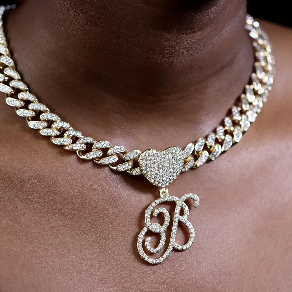 Hip Hop Unisex Bling A-Z Cursive Heart Letters Pendant Necklace Iced Out Crystal Initials Cuban Chain Necklaces Women Jewelry
Hip Hop Unisex Bling A-Z Cursive Heart Letters Pendant Necklace Iced Out Crystal Initials Cuban Chain Necklaces Women Jewelry