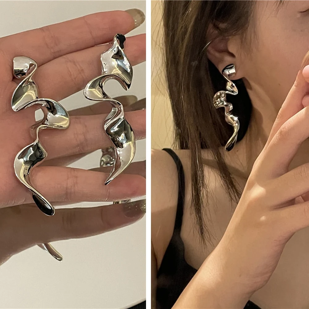 Geometric Metal Earrings for Women Jewelry Gift Irregular Circle Square Earrings Femme Cold Fashion Korean Women's Earrings 2022
Geometric Metal Earrings for Women Jewelry Gift Irregular Circle Square Earrings Femme Cold Fashion Korean Women's Earrings 2022