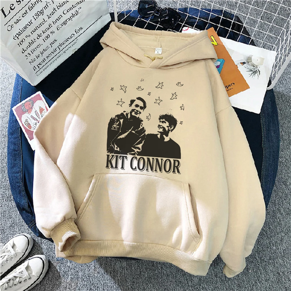 Комплект женской одежды в готическом стиле с капюшоном
Комплект женской одежды в готическом стиле с капюшоном