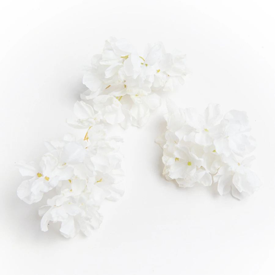 Искусственные цветы шелковые гортензии 5 штук
Искусственные цветы шелковые гортензии 5 штук