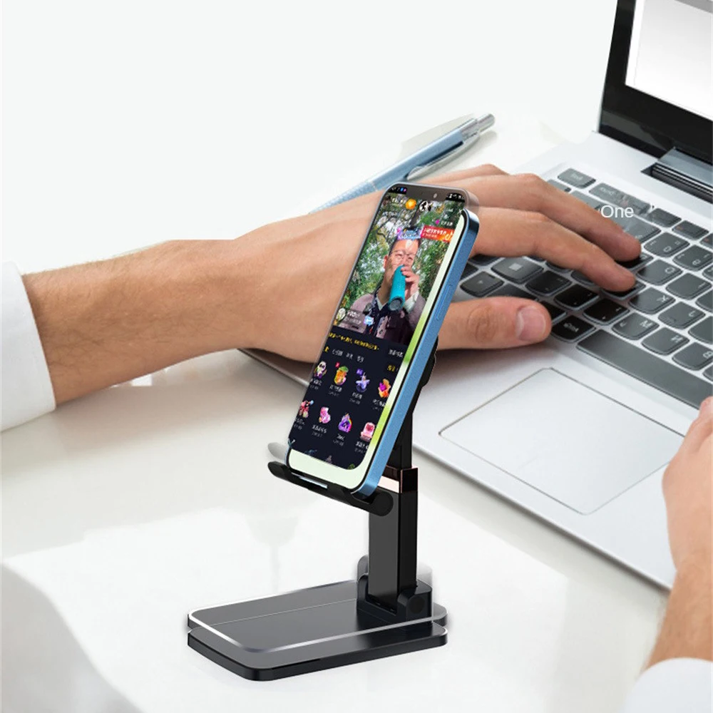Lightweight Smartphone Bracket Multifunctional Portable Desktop Lazy Bedside Support Black Universal Desk Mobile Phone Holder
Lightweight Smartphone Bracket Multifunctional Portable Desktop Lazy Bedside Support Black Universal Desk Mobile Phone Holder