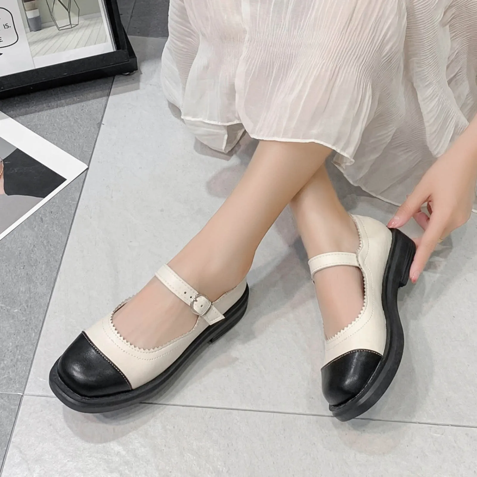 Туфли женские в британском стиле, лакированная кожа, плоская подошва, удобные, повседневная обувь для студентов, лоферы, Ретро стиль, весна-о... 
Туфли женские в британском стиле, лакированная кожа, плоская подошва, удобные, повседневная обувь для студентов, лоферы, Ретро стиль, весна-о...